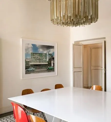 Casa Arte, A Burghesius *